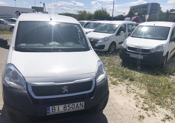 Peugeot Partner cena 21955 przebieg: 218000, rok produkcji 2015 z Warszawa małe 137